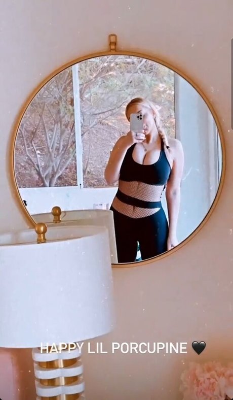 Violet Benson ポルノスター 裸 画像