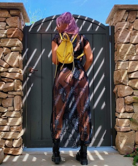 Violet Benson アダルトモデル アーカイブ