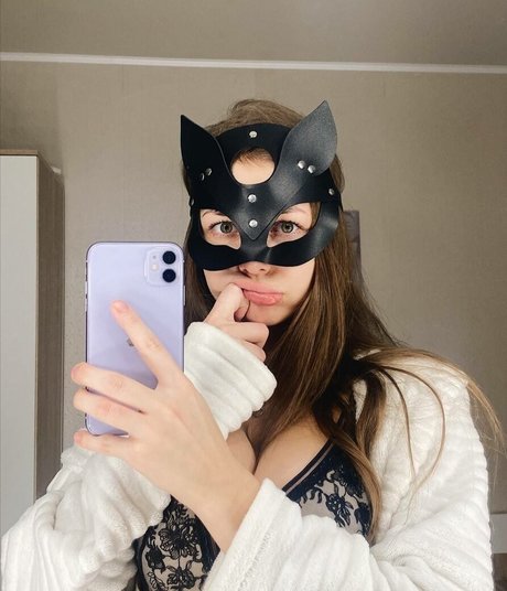 yaadashulya エロティックモデル 写真