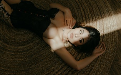 ゲイディルドOnlyFans セクシー裸 画像