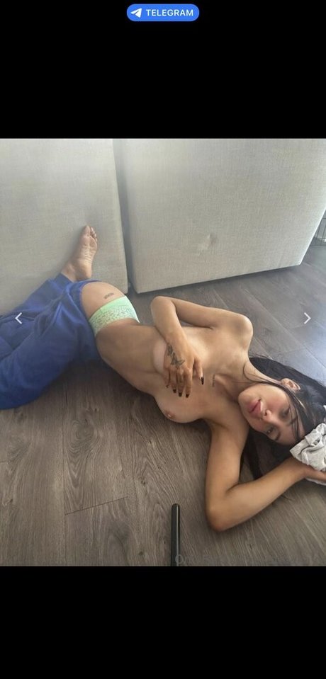 Stinakayy 美しいポルノスター ギャラリー