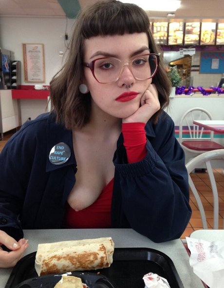 Bree McGee ポルノスター アーカイブ