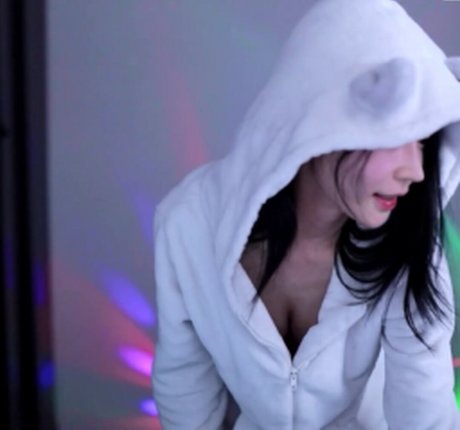 Leetk0410 ポルノスター 可愛い 写真