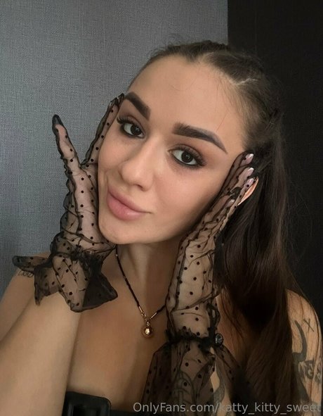 Kitty Katty ポルノスター セクシー 写真