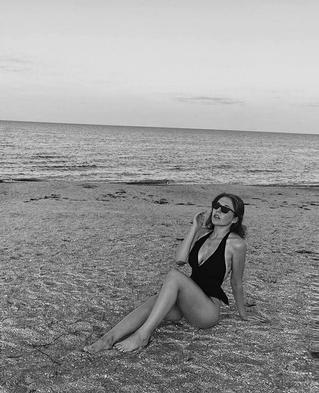 小柄なBBC OnlyFans ホットセックス ギャラリー