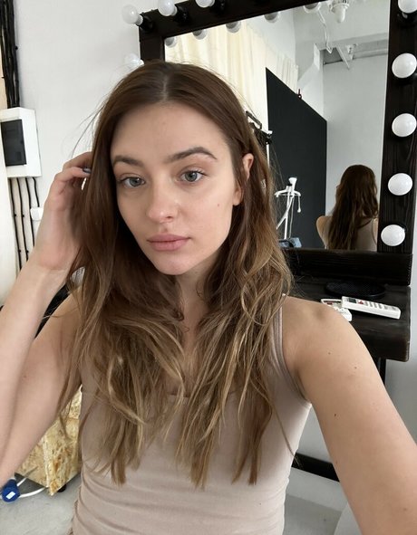 Young Polly HDポルノスター 画像