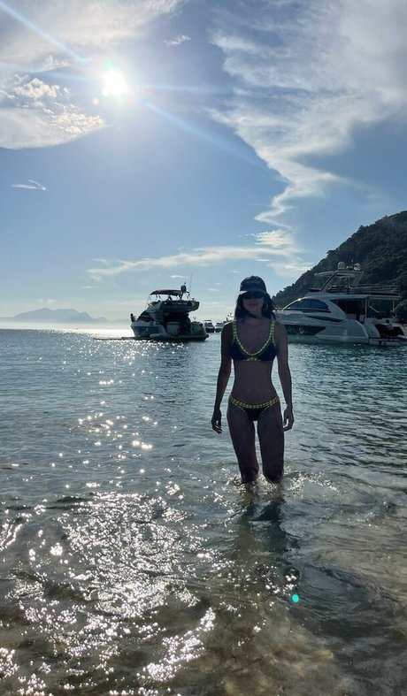 Vera Viel アダルトモデル 写真