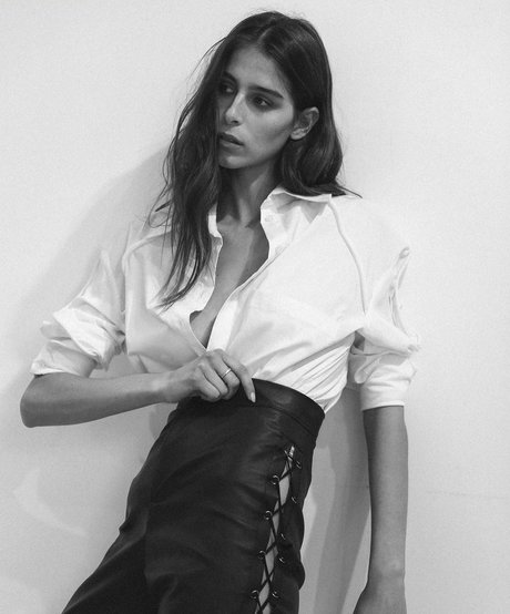 ブロンドヨガOnlyFans ホット 画像