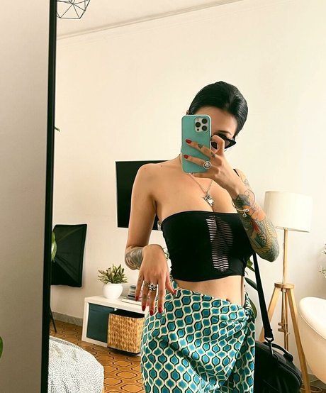 ライブストリーミングOnlyFans セクシーヌード 画像