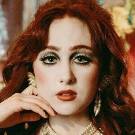 Chappell Roan アダルトモデル 画像