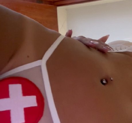 Kerolayny09 裸のポルノスター 写真