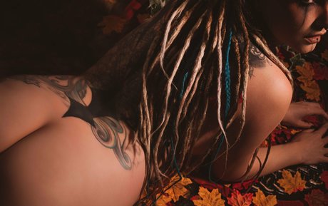 ディスコード トランス OnlyFans エロチック 画像