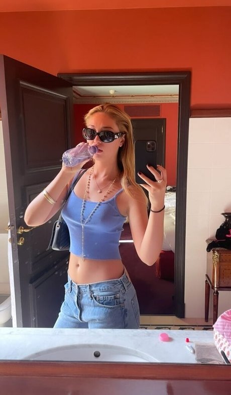 Bella Podaras スター ヌード ギャラリー