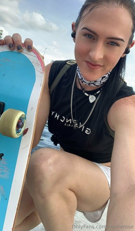 skyrierose 素敵なモデル 画像