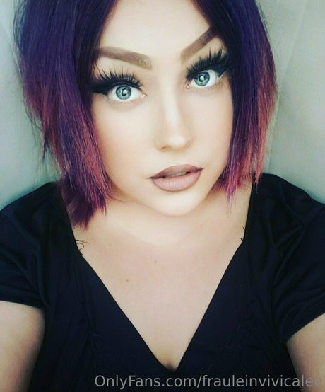 frauleinvivicalee top profile image