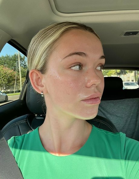 movewithmeredith セックス女優 画像