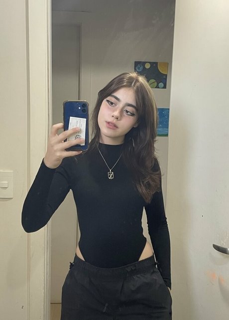 Isabella Angelina ホットなスター アーカイブ