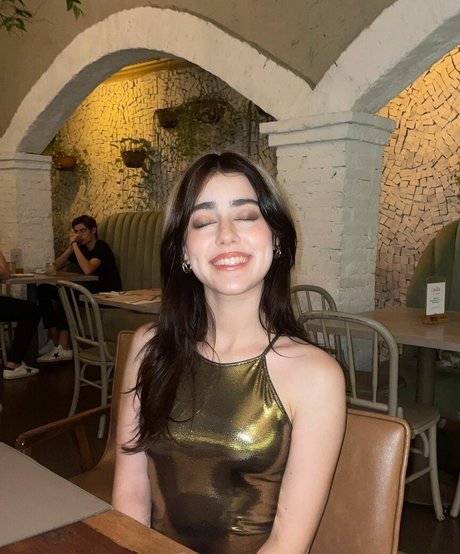 Isabella Angelina セックスモデル 画像