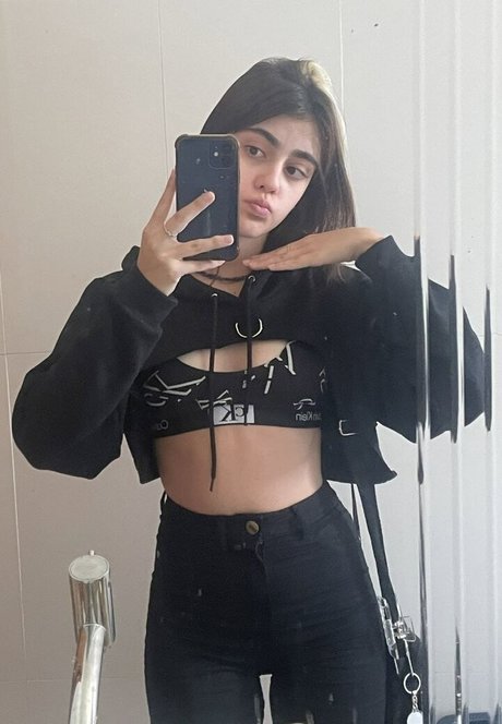 Isabella Angelina 素敵なモデル アーカイブ