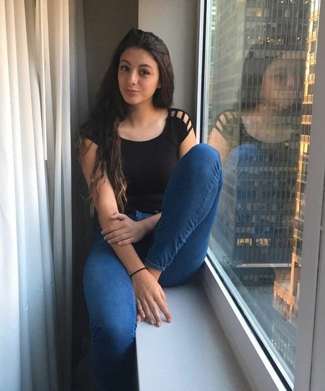 リップスオンリーファンズ ホット 写真