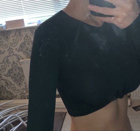 サッカーママOnlyFans セクシーヌード ギャラリー