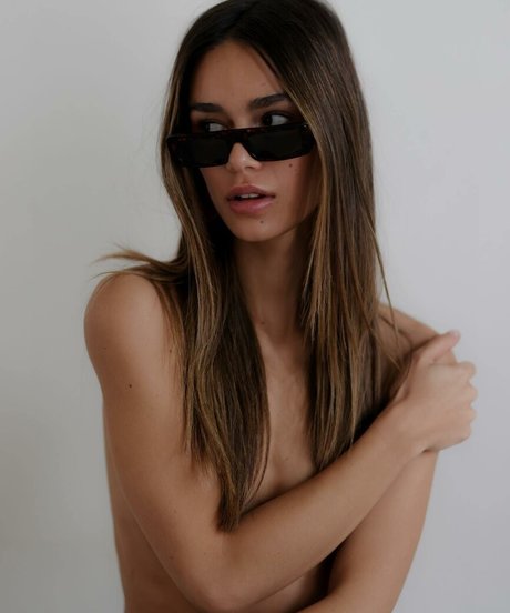 Narine Kagramanyan ポルノスター 無料 画像