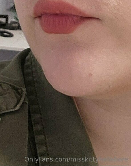 コメディアンのOnlyFans ホット 写真