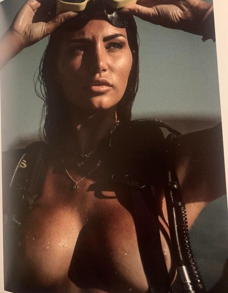 Linnebel ヌードモデル 写真