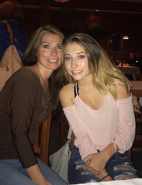 Chelsea Mariani セックスポルノスター 写真