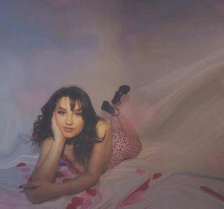 エモオンリーファン ホット裸 画像