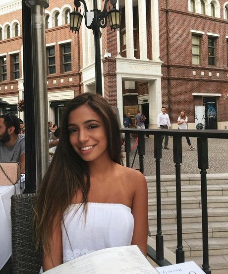 Sofia Severino ポルノスター 裸 画像