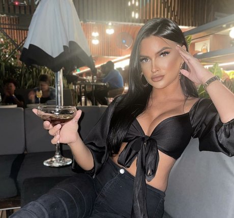 太った黒人女性OnlyFans 美しいヌード 画像