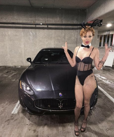 angelixxxo top profile image