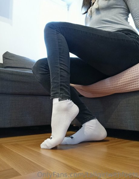 tallgirlwithfeets ホットなモデル 写真