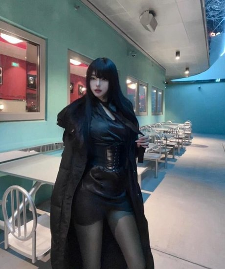 Daturakisses ポルノスター ホット 画像