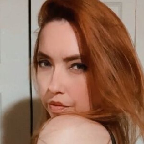 Sp00kyghoul トップ女優 画像