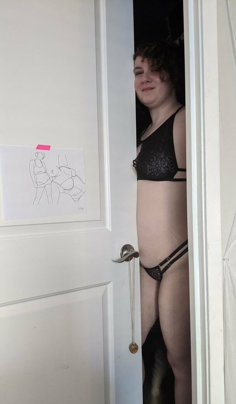 wednesdayeve free ポルノスター 画像