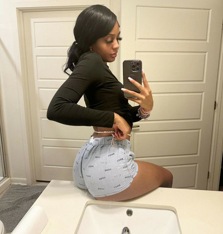 水中オンリーファン xxx 写真