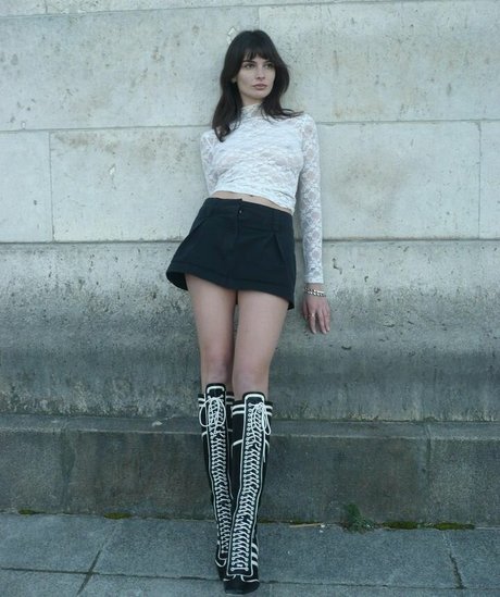 Clara Beneytout 高品質モデル 写真