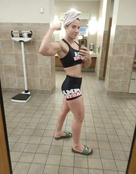 乱交OnlyFans ホットセクシー 写真