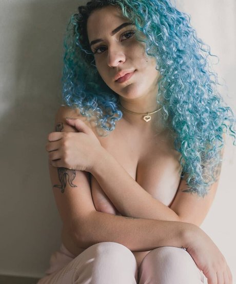 Thifany Vieira エロティックなスター 写真