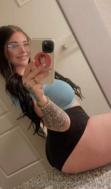 kxm2 0 セクシーモデル 写真