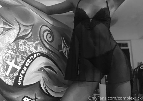 complexricki 無料モデル アーカイブ