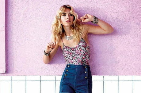 ランジェリーベイビーOnlyFans アート裸 写真