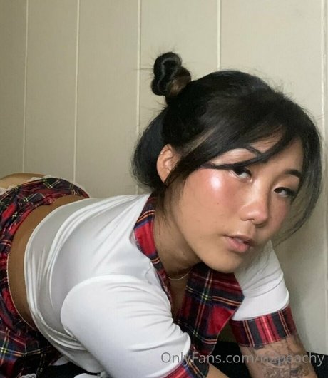 Peachydayo ポルノスター 独占 写真