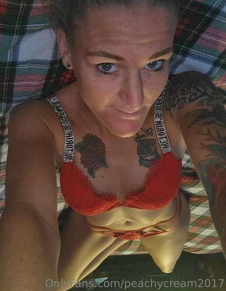 peachycream2017 top profile image