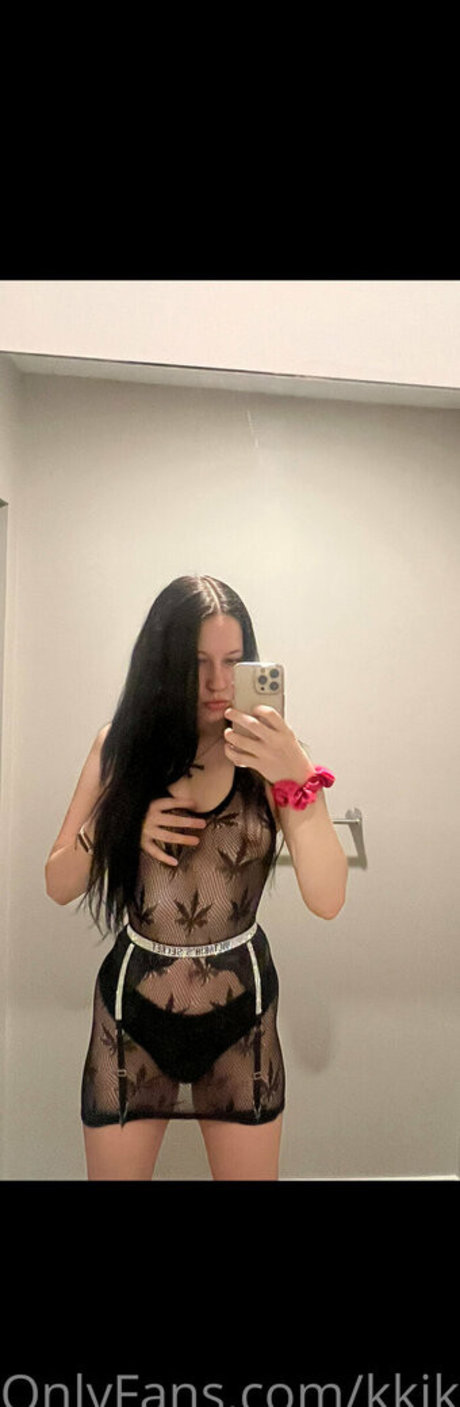 kkikikash ポルノモデル 画像