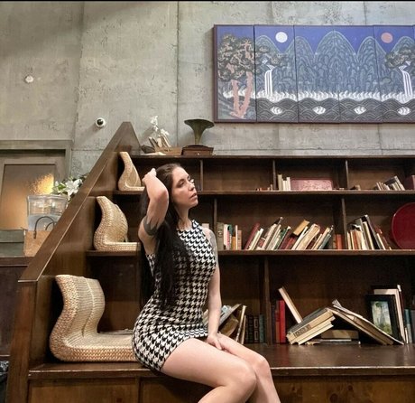 Ashley Lunt セックスモデル 写真