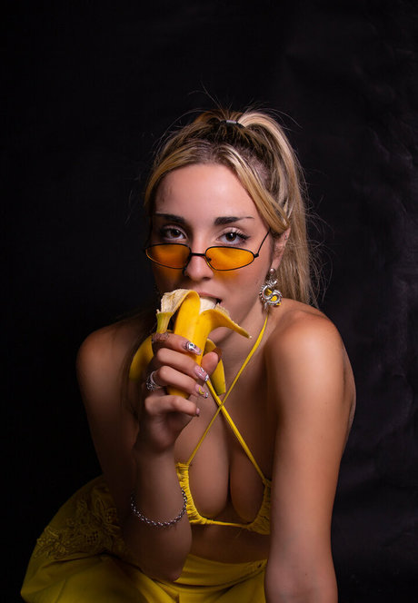 mimifreefire ポルノスター トップ 写真