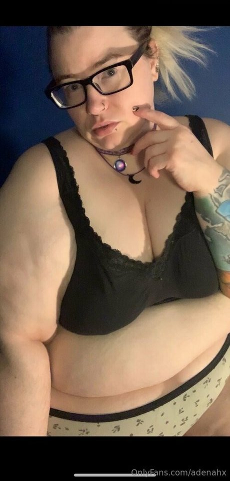 adenahx ポルノスター 可愛い 画像